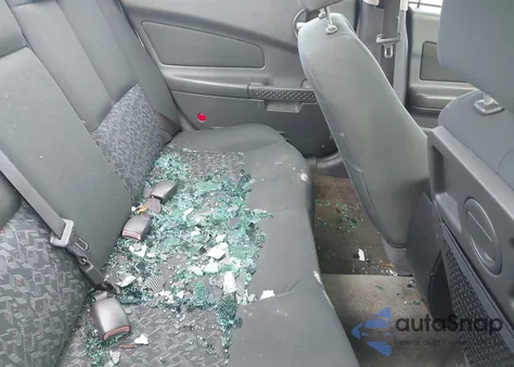 2004 Pontiac Grand Prix Gt2 z USA, uszkodzony, nr VIN 2G2WS522141141027